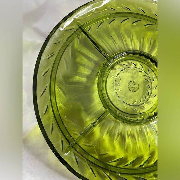 Indiana Glass green divided relish dish - Picture 5 of 6